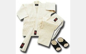 Hajime...la tenue du parfait Judoka Coutançais !!!