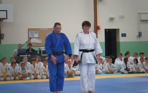 Salut après la remise de la Ceinture Noire à Marie
