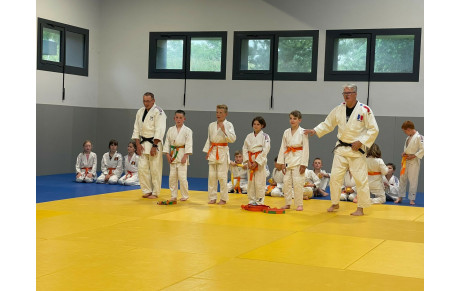 Remise des nouveaux grades